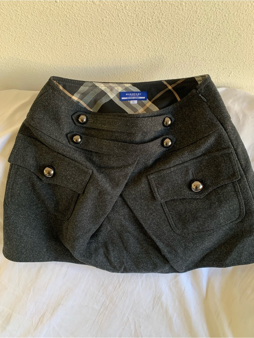 Burberry London Blue Label Japan Skirt Women’s Size 36 US 26 Wool Gray